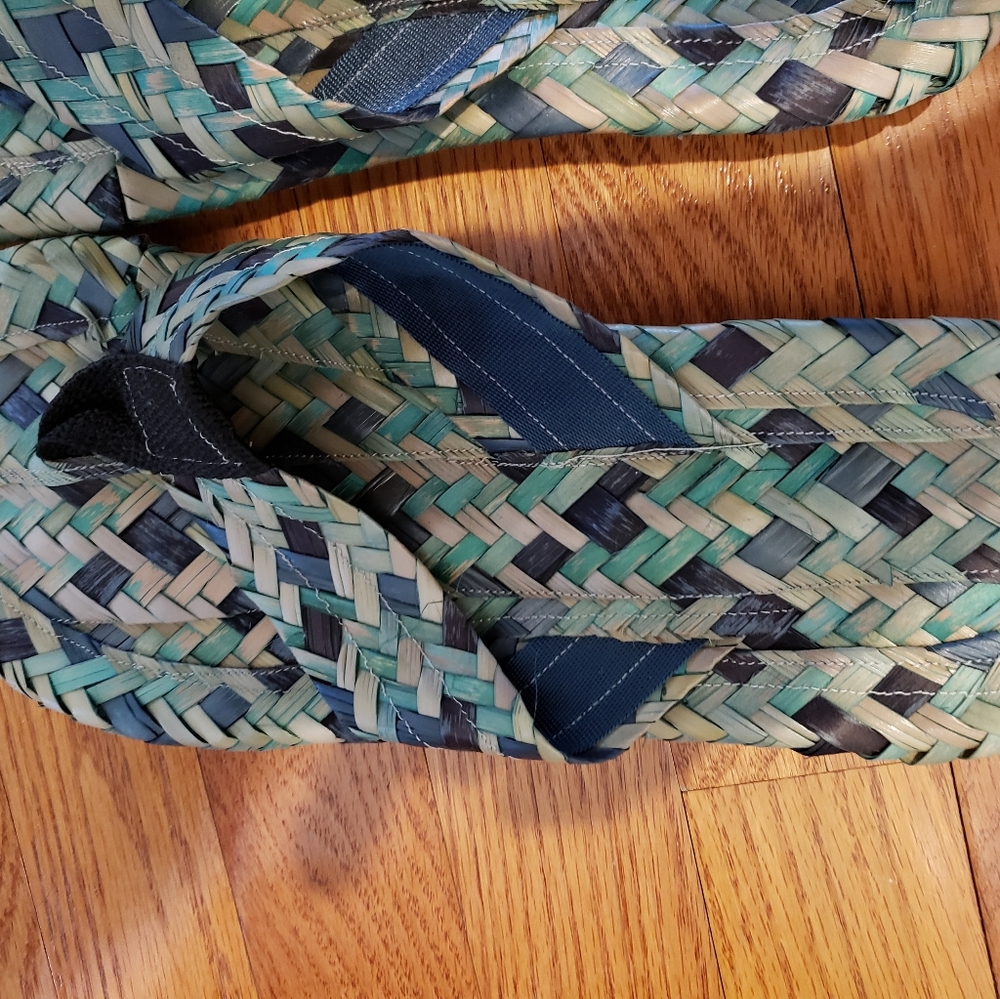 Bahamian style ladies flip flops - Picture 3 of 8